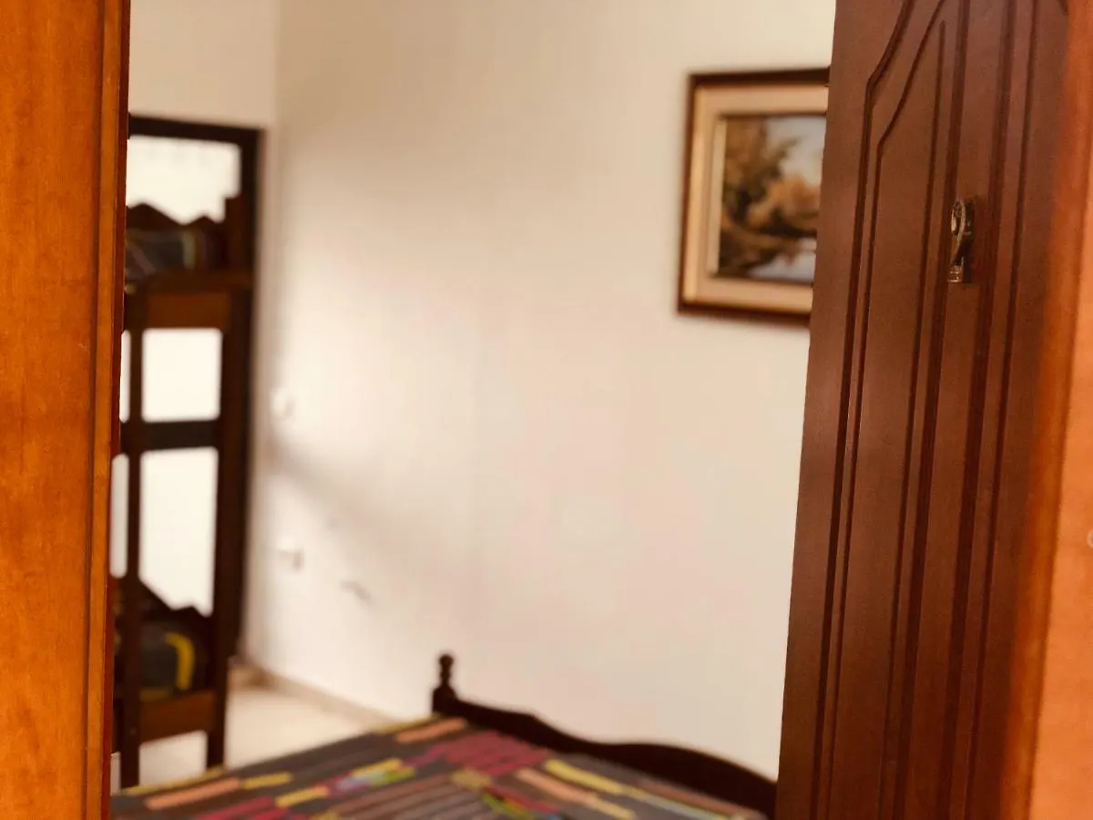 Konukevi Dhoma Plazhi Otel Spille